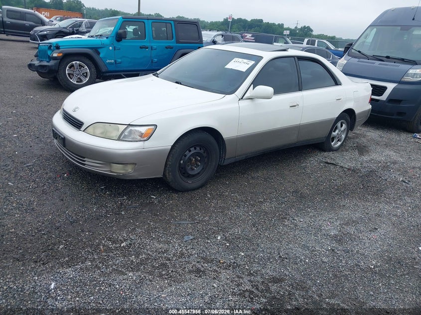 1998 Lexus Es 300 VIN JT8BF28G7W5039134 IAAI salvage auction — SIDE, Salvage - Greater Than 75% (Maryland), sold $225 on 2026-07-20 (photo 2)