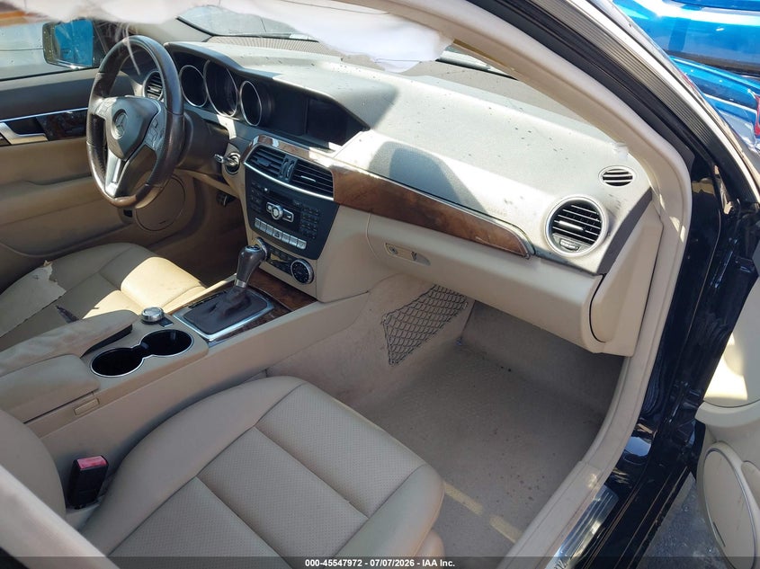 2013 Mercedes-benz C-klasse VIN WDDGF8AB6DR285256 IAAI salvage auction — REAR END, Salvage (North Carolina), sold $1,300 on 2026-08-09 (photo 5)