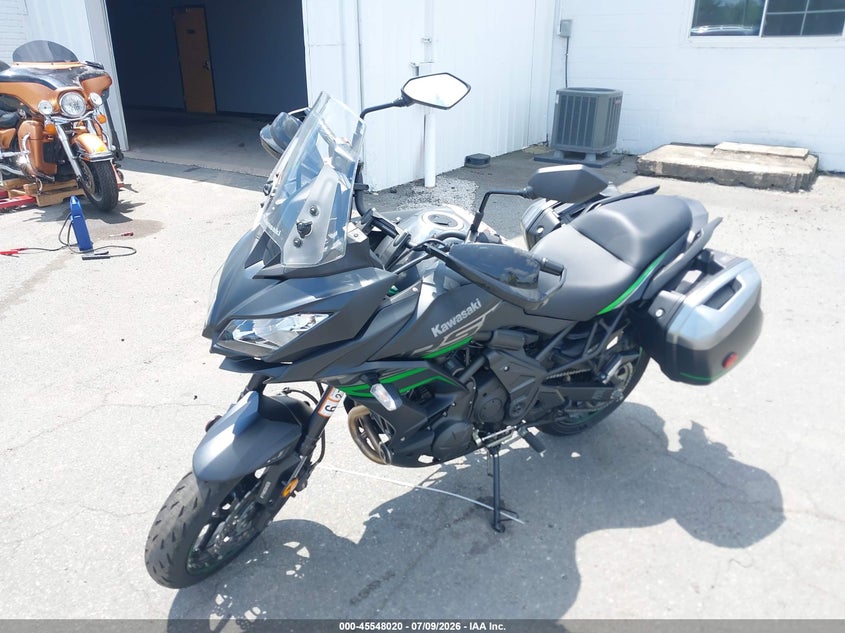 2019 Kawasaki VIN JKALEEF10KDA31060 IAAI salvage auction — NORMAL WEAR, Clear (Virginia), sold $1,750 on 2026-07-22 (photo 2)