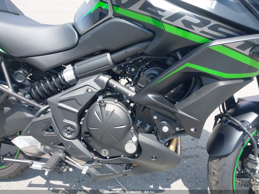 2019 Kawasaki VIN JKALEEF10KDA31060 IAAI salvage auction — NORMAL WEAR, Clear (Virginia), sold $1,750 on 2026-07-22 (photo 8)
