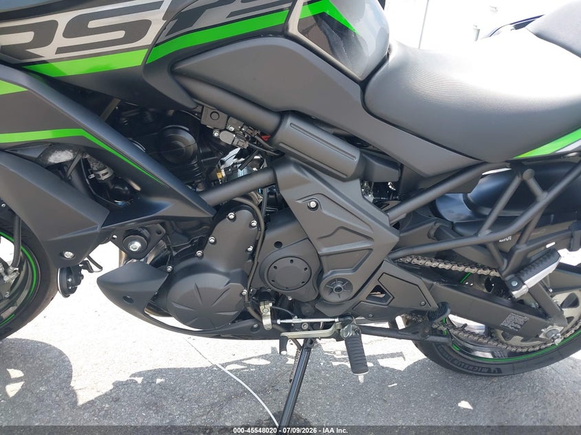 2019 Kawasaki VIN JKALEEF10KDA31060 IAAI salvage auction — NORMAL WEAR, Clear (Virginia), sold $1,750 on 2026-07-22 (photo 9)