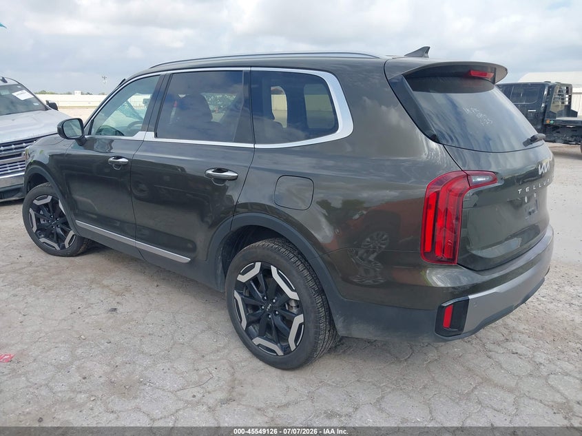 2025 Kia Telluride VIN 5XYP6DGC1SG690035 IAAI salvage auction — SIDE, Clear (Texas), sold $15,700 on 2026-07-20 (photo 3)