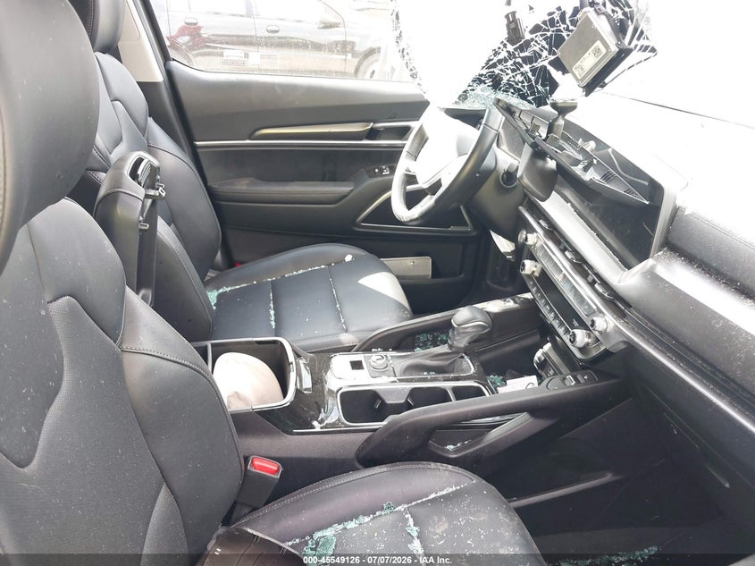 2025 Kia Telluride VIN 5XYP6DGC1SG690035 IAAI salvage auction — SIDE, Clear (Texas), sold $15,700 on 2026-07-20 (photo 5)