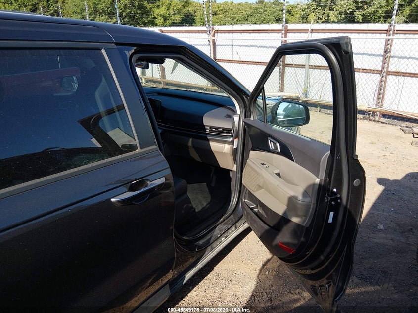 2026 Kia Carnival VIN KNDNB5KA8T6118916 IAAI salvage auction — FRONT END, Enterprise Vehicles Clear Only (Ohio), sold $19,400 on 2026-07-29 (photo 5)