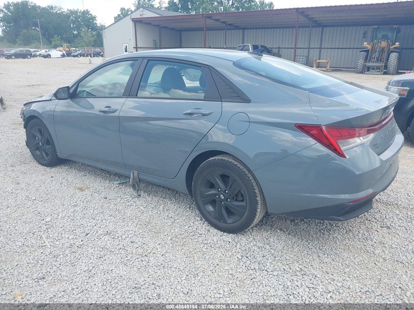 2023 Hyundai Elantra VIN KMHLM4AJ1PU038061 IAAI salvage auction — SIDE, Salvage Title, sold $3,600 on 2026-08-02 (photo 3)