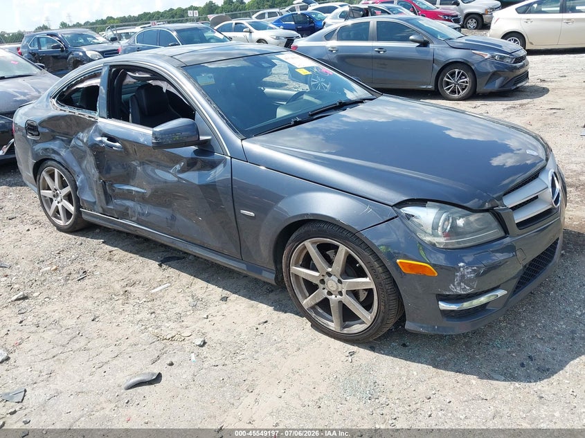 2012 Mercedes-benz C-klasse VIN WDDGJ4HB6CF763267 IAAI salvage auction — SIDE, Salvage Title, sold $1,300 on 2026-08-12 (photo 1)
