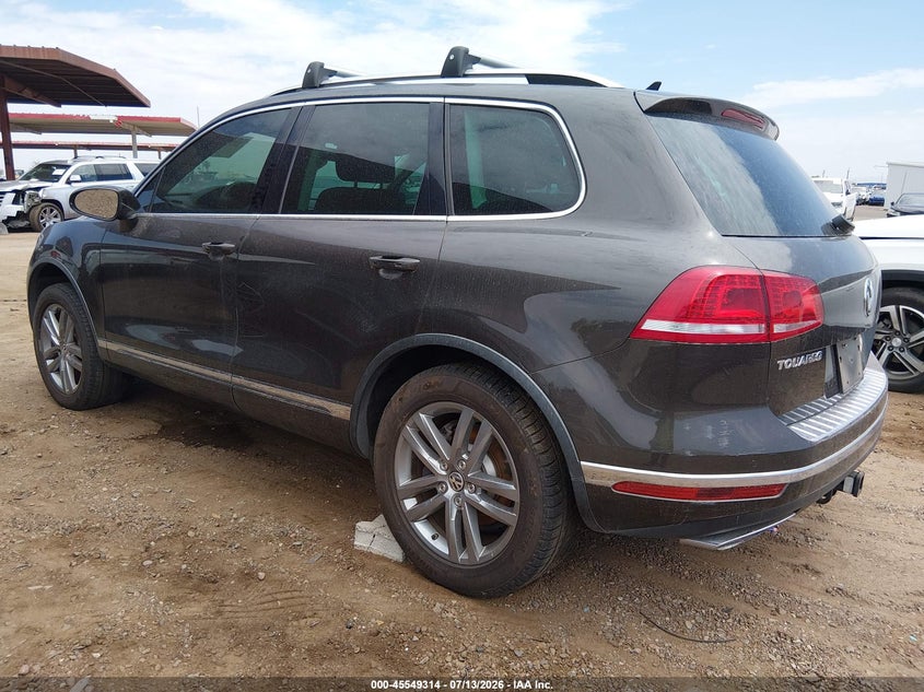 2015 Volkswagen Touareg VIN WVGEP9BP5FD007412 IAAI salvage auction — NORMAL WEAR, Salvage Title, sold $2,550 on 2026-08-04 (photo 3)