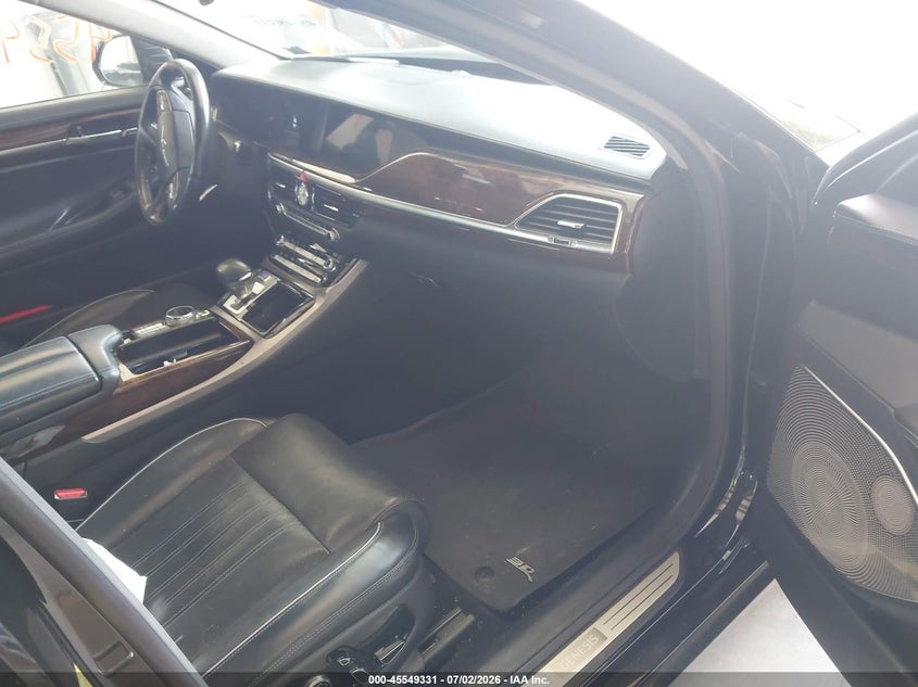 2017 Genesis G90 VIN KMHG54JHXHU031669 IAAI salvage auction — NORMAL WEAR, Clear (Virginia), sold $3,300 on 2026-07-17 (photo 5)