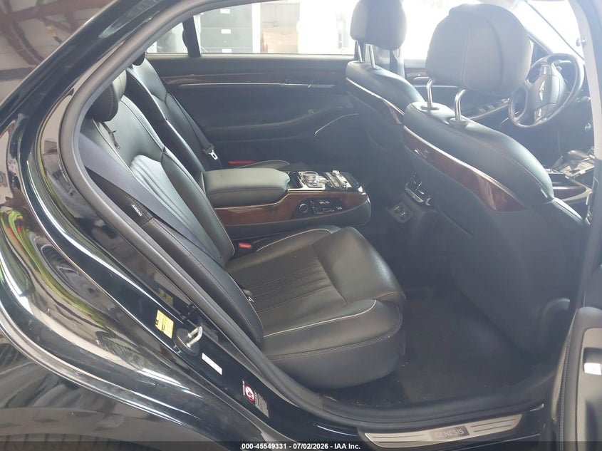 2017 Genesis G90 VIN KMHG54JHXHU031669 IAAI salvage auction — NORMAL WEAR, Clear (Virginia), sold $3,300 on 2026-07-17 (photo 8)