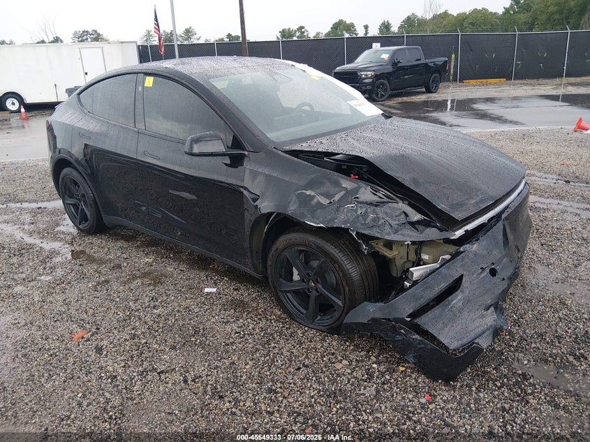 2026 Tesla Model y VIN 7SAYGDED0TA445846 — IAAI salvage auction photo