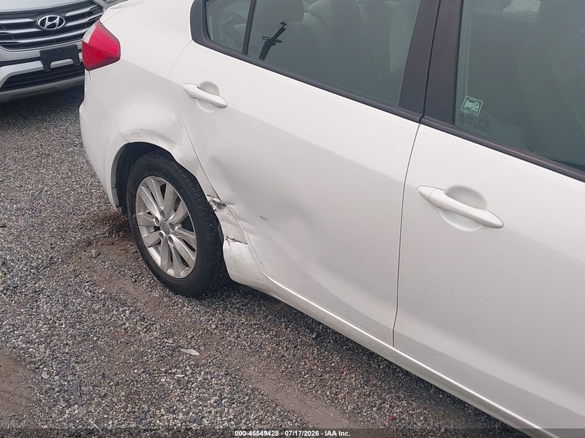 2015 Kia Forte VIN KNAFX4A68F5385123 IAAI salvage auction — RIGHT REAR, Salvage - Greater Than 75% (Maryland), sold $950 on 2026-07-24 (photo 6)