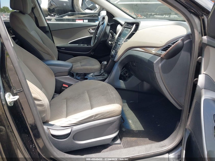 2017 Hyundai Santa fe VIN KM8SM4HF6HU237637 IAAI salvage auction — NORMAL WEAR, Salvage Title, sold $2,100 on 2026-07-13 (photo 5)