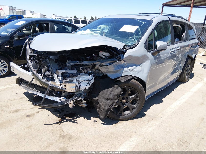 2025 Toyota Sienna VIN 5TDCSKFC9SS204445 IAAI salvage auction — FRONT END, Salvage (California), sold $7,850 on 2026-08-20 (photo 2)