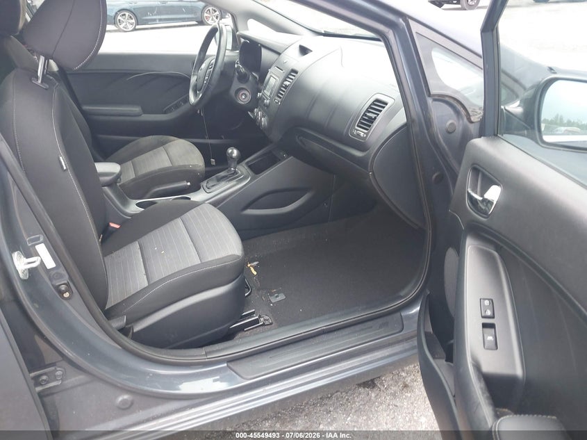 2016 Kia Forte VIN KNAFX4A88G5553023 IAAI salvage auction — FRONT END, Salvage Title, sold $1,050 on 2026-07-23 (photo 5)