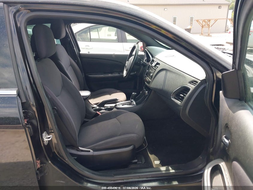 2014 Chrysler 200 VIN 1C3CCBBG3EN106158 IAAI salvage auction — SIDE, Salvage (Ohio), sold $300 on 2026-07-23 (photo 5)