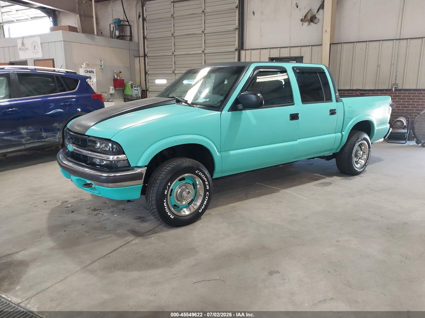 2001 Chevrolet S-10 VIN 1GCDT13W01K238001 IAAI salvage auction — UNKNOWN, Clear (North Carolina), sold $8,000 on 2026-08-06 (photo 2)