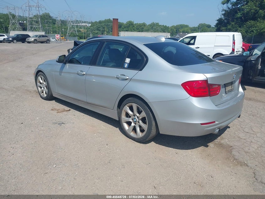 2013 BMW 3er VIN WBA3A9G52DN236784 IAAI salvage auction — RIGHT SIDE, Salvage (Pennsylvania), sold $2,850 on 2026-07-17 (photo 3)