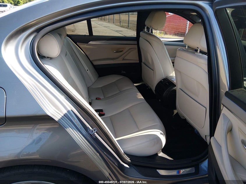 2014 BMW 5er VIN WBA5B1C50ED483063 IAAI salvage auction — WATER/FLOOD, Salvage (Louisiana), sold $1,100 on 2026-07-29 (photo 8)