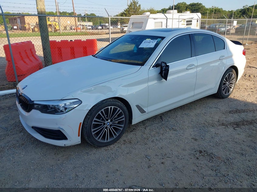 2020 BMW 5er VIN WBAJR7C04LWW77713 IAAI salvage auction — LEFT SIDE, Salvage Title, sold $8,450 on 2026-08-31 (photo 2)