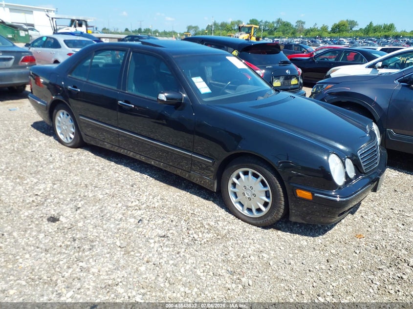2000 Mercedes-benz E-class VIN WDBJF65J7YB087482 IAAI salvage auction — NORMAL WEAR, Clear (Illinois), sold $1,300 on 2026-07-15 (photo 1)