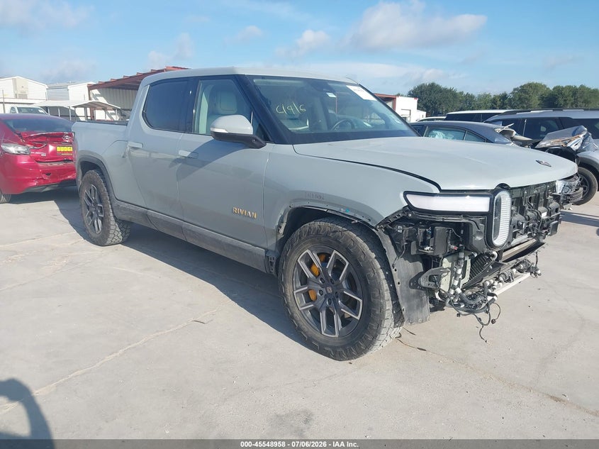 2022 Rivian R1t VIN 7FCTGAAA4NN015823 IAAI salvage auction — FRONT END, Original (Texas), sold $12,900 on 2026-08-02 (photo 1)