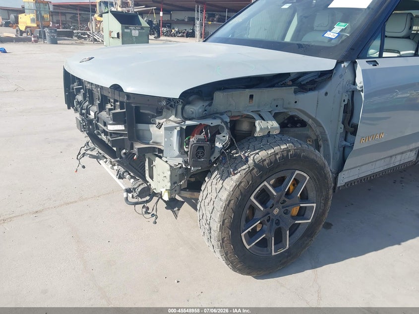 2022 Rivian R1t VIN 7FCTGAAA4NN015823 IAAI salvage auction — FRONT END, Original (Texas), sold $12,900 on 2026-08-02 (photo 6)