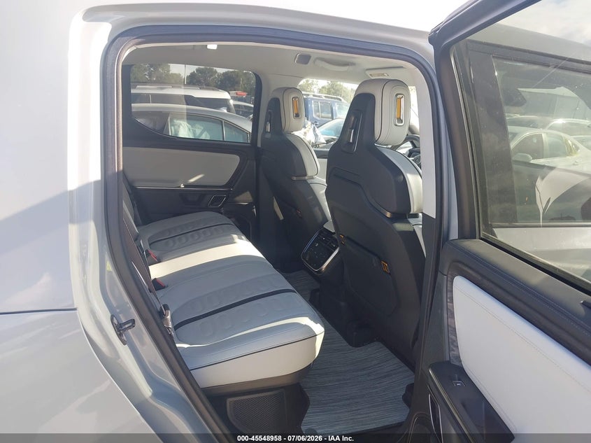 2022 Rivian R1t VIN 7FCTGAAA4NN015823 IAAI salvage auction — FRONT END, Original (Texas), sold $12,900 on 2026-08-02 (photo 8)