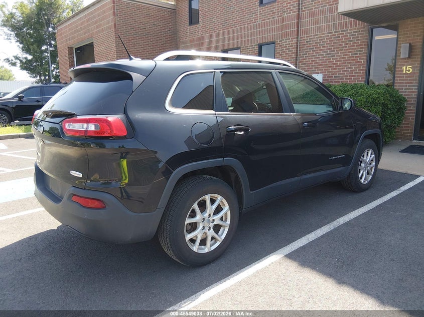 2018 Jeep Cherokee VIN 1C4PJMCB5JD528420 IAAI salvage auction — NORMAL WEAR, SF97 (Virginia), sold $8,725 on 2026-07-31 (photo 4)
