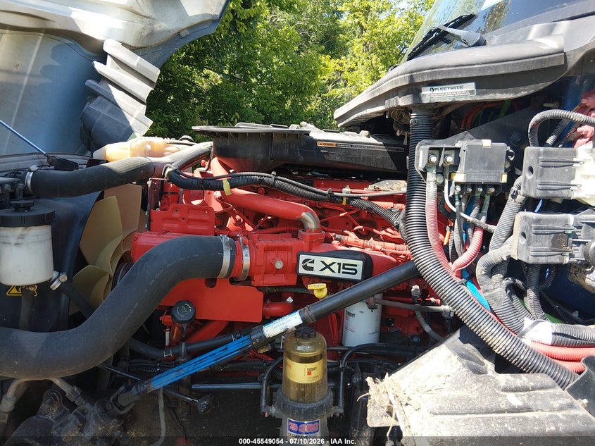 2022 International VIN 3HSDZAPR9NN231759 IAAI salvage auction — SIDE, Salvage Title, sold $26,600 on 2026-07-22 (photo 9)