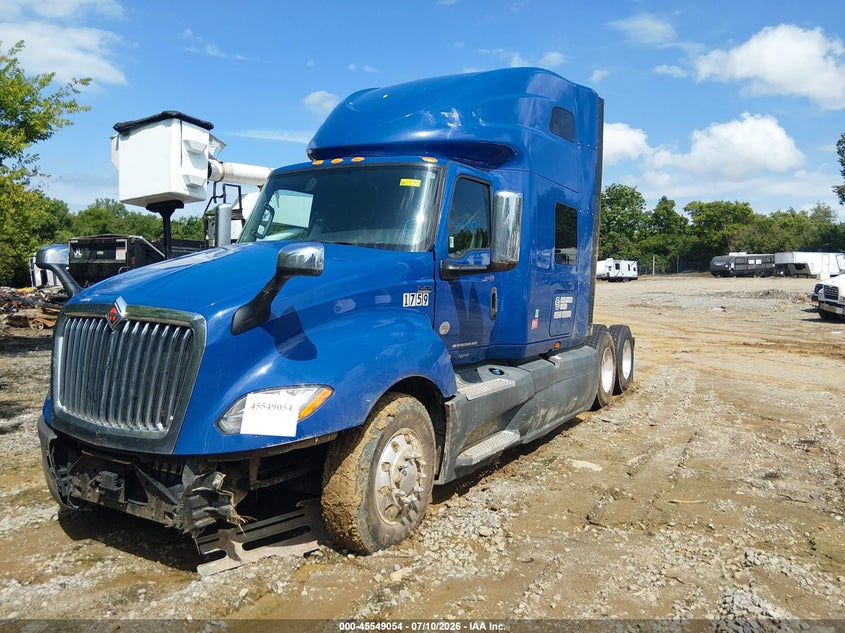 2022 International VIN 3HSDZAPR9NN231759 IAAI salvage auction — SIDE, Salvage Title, sold $26,600 on 2026-07-22 (photo 2)