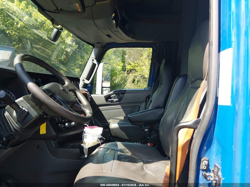 2022 International VIN 3HSDZAPR9NN231759 IAAI salvage auction — SIDE, Salvage Title, sold $26,600 on 2026-07-22 (photo 7)