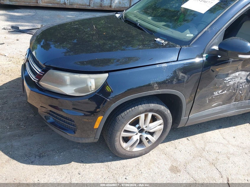 2016 Volkswagen Tiguan VIN WVGBV7AX7GW578100 IAAI salvage auction — LEFT SIDE, Salvage Title, sold $2,000 on 2026-08-17 (photo 2)