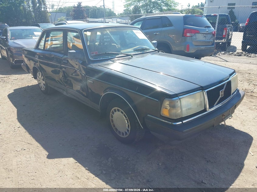 1990 Volvo 240 VIN YV1AA8848L1422145 IAAI salvage auction — RIGHT SIDE, Bill Of Sale (Rhode Island), sold $325 on 2026-08-11 (photo 1)