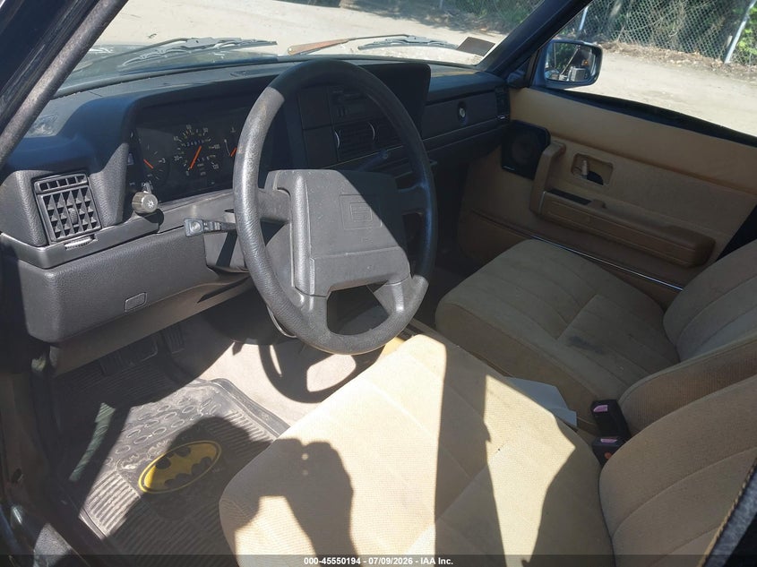 1990 Volvo 240 VIN YV1AA8848L1422145 IAAI salvage auction — RIGHT SIDE, Bill Of Sale (Rhode Island), sold $325 on 2026-08-11 (photo 5)