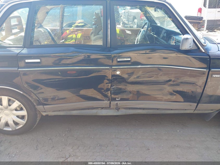 1990 Volvo 240 VIN YV1AA8848L1422145 IAAI salvage auction — RIGHT SIDE, Bill Of Sale (Rhode Island), sold $325 on 2026-08-11 (photo 6)