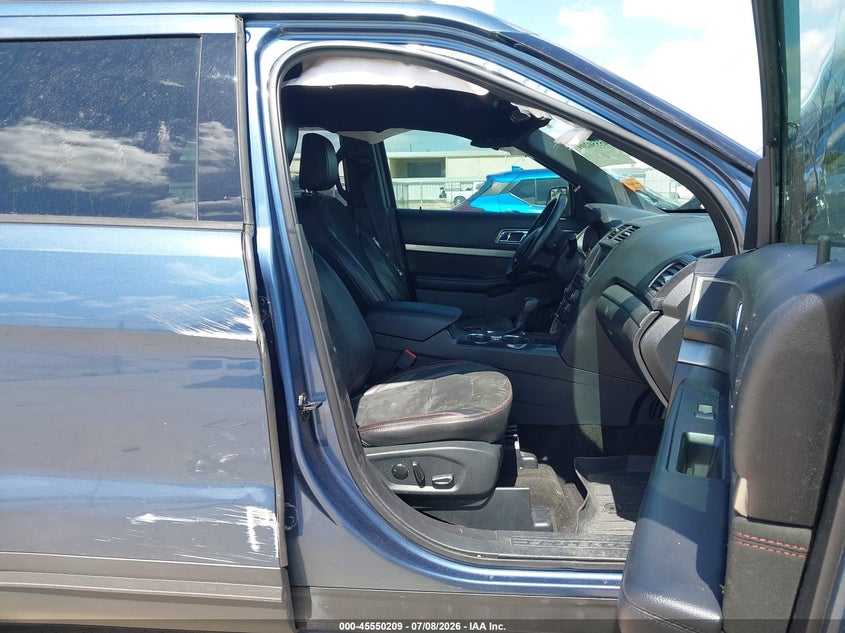 2018 Ford Explorer VIN 1FM5K7D82JGB17205 IAAI salvage auction — SIDE, Salvage (Texas), sold $1,950 on 2026-07-22 (photo 5)