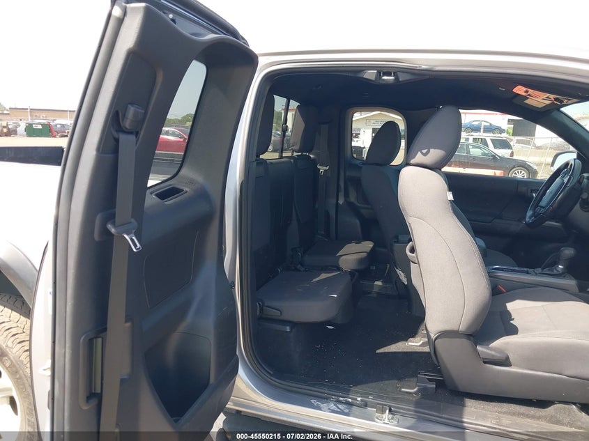 2019 Toyota Tacoma VIN 5TFSZ5AN4KX211704 IAAI salvage auction — SIDE, Junk (New Jersey), sold $8,300 on 2026-07-20 (photo 8)