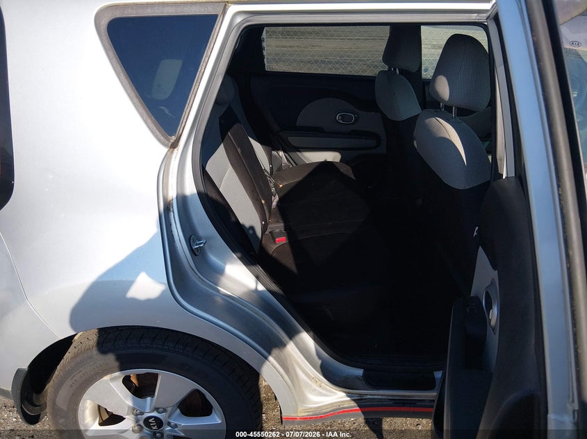 2017 Kia Soul VIN KNDJN2A20H7458755 IAAI salvage auction — NORMAL WEAR, Clear (Arkansas), sold $475 on 2026-07-29 (photo 8)