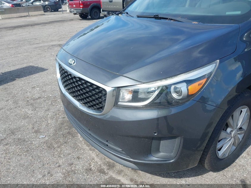 2017 Kia SEDONA VIN KNDMB5C10H6252823 IAAI salvage auction — NORMAL WEAR, Clear (Florida), sold $1,050 on 2026-07-21 (photo 6)