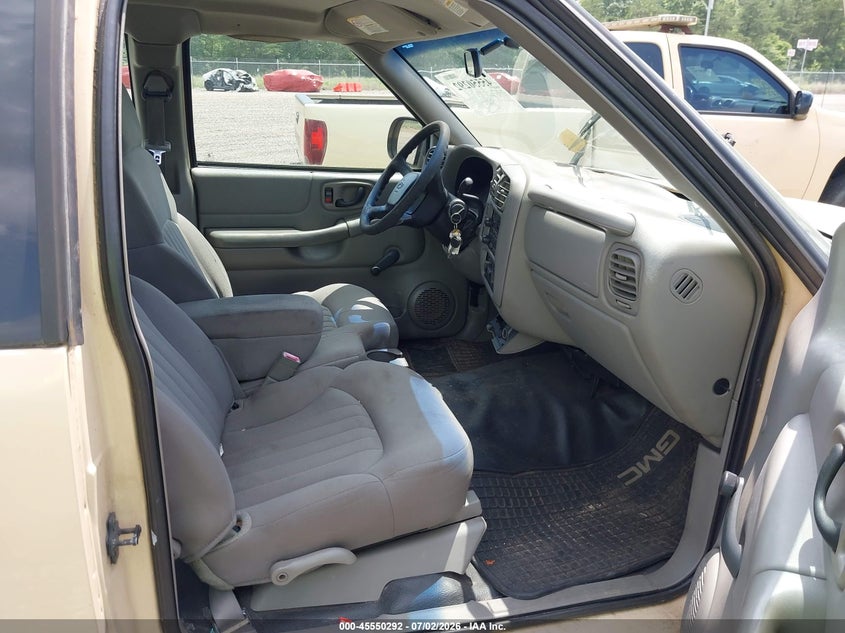 2003 Chevrolet S-10 VIN 1GCDT19X538241816 IAAI salvage auction — UNKNOWN, Clear (Maryland), sold $3,000 on 2026-07-08 (photo 5)