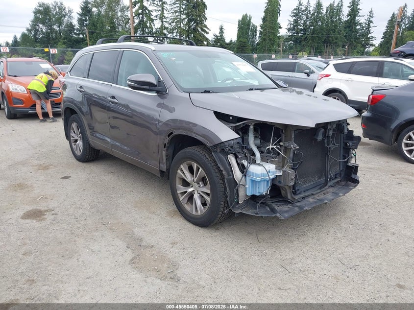 2015 Toyota Highlander VIN 5TDJKRFH5FS211734 IAAI salvage auction — FRONT END, Bill Of Sale (Washington), sold $6,900 on 2026-07-29 (photo 1)