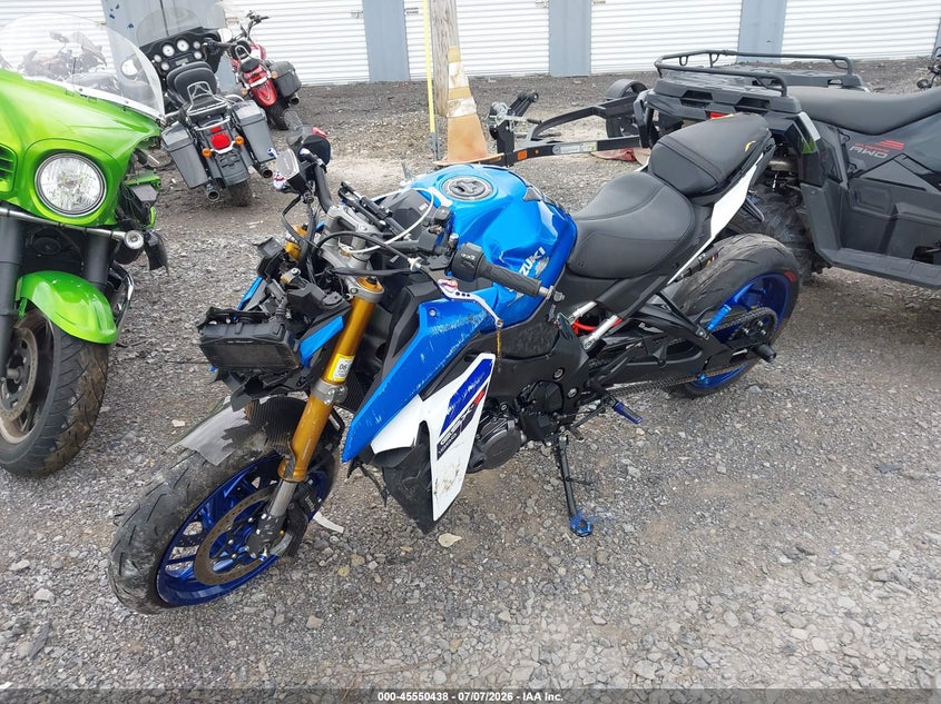 2024 Suzuki Gsx-s VIN JS1EK11B7R7100147 IAAI salvage auction — FRONT END, Mv-907A (New York), sold $825 on 2026-07-28 (photo 2)