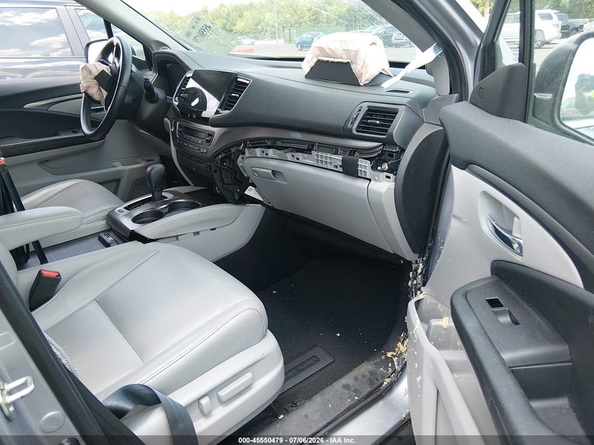 2020 Honda Pilot VIN 5FNYF6H4XLB014019 IAAI salvage auction — RIGHT FRONT, Salvage (North Carolina), sold $3,575 on 2026-08-21 (photo 5)