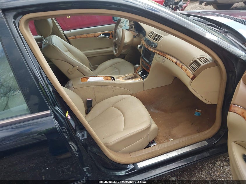 2008 Mercedes-benz E-class VIN WDBUF87X28B257693 IAAI salvage auction — FRONT & REAR, Original (Ohio), sold $1,200 on 2026-07-08 (photo 5)