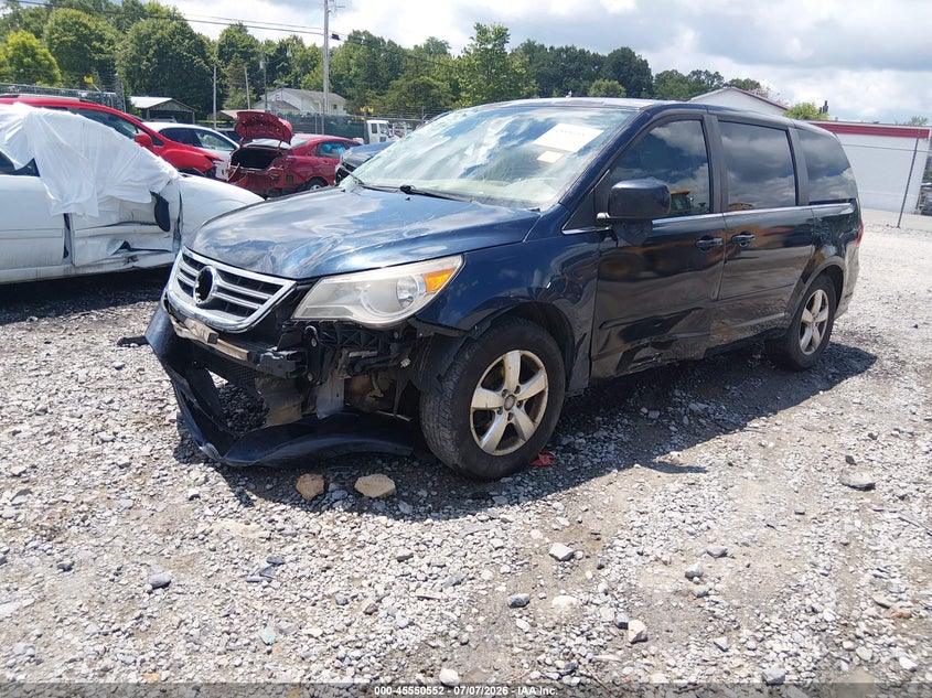 2010 Volkswagen Routan VIN 2V4RW3D14AR190456 IAAI salvage auction — SIDE, Salvage (Ohio), sold $125 on 2026-08-21 (photo 6)