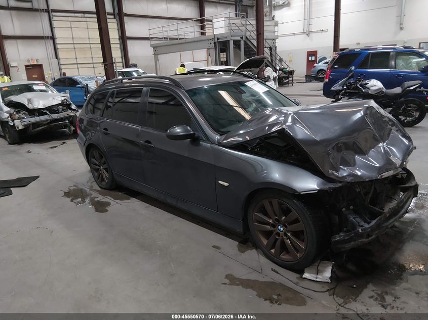 2007 BMW 3 series VIN WBAVS13527FX15928 IAAI salvage auction — FRONT END, Salvage (Idaho), sold $250 on 2026-07-31 (photo 1)