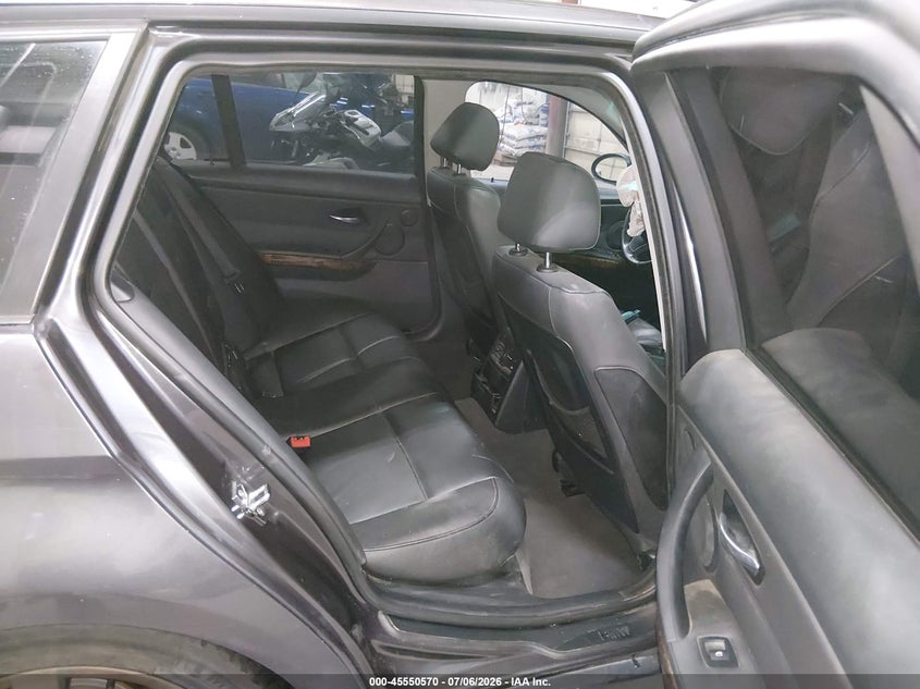 2007 BMW 3 series VIN WBAVS13527FX15928 IAAI salvage auction — FRONT END, Salvage (Idaho), sold $250 on 2026-07-31 (photo 8)