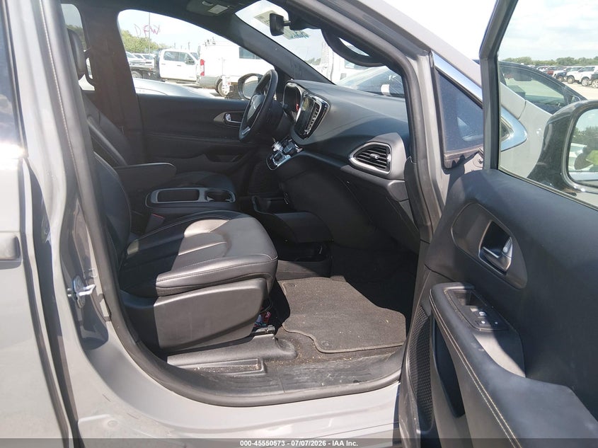 2025 Chrysler Pacifica VIN 2C4RC1BG9SR530698 IAAI salvage auction — FRONT END, Enterprise Vehicles Clear Only (Texas), sold $15,450 on 2026-07-29 (photo 5)