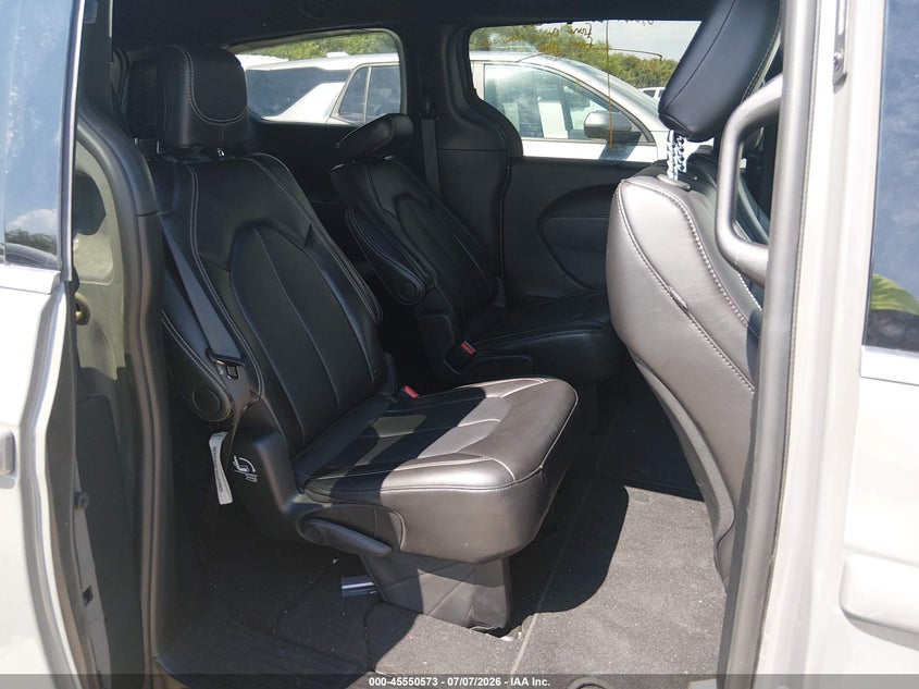 2025 Chrysler Pacifica VIN 2C4RC1BG9SR530698 IAAI salvage auction — FRONT END, Enterprise Vehicles Clear Only (Texas), sold $15,450 on 2026-07-29 (photo 8)