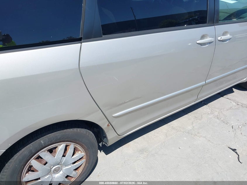 2005 Toyota Sienna VIN 5TDZA23C25S285052 IAAI salvage auction — NORMAL WEAR, Clear - Dealer Only (California), sold $600 on 2026-07-29 (photo 6)